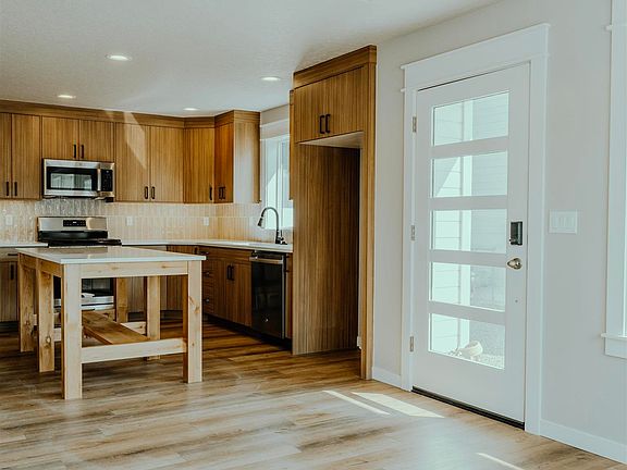 5th image of 1237 Phillips Cir