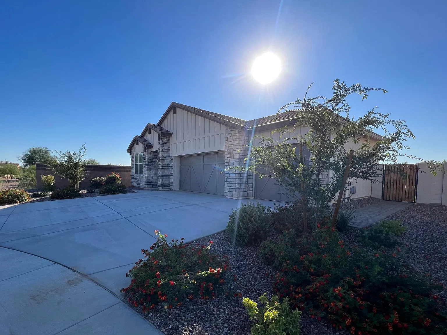 3 bed, 1604 sqft, $2,295 — Photo 4