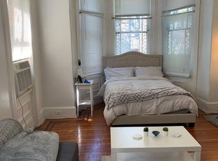2043 Spruce St APT 2R, Philadelphia, PA 19103