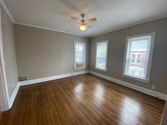 2nd image of 1441 Worthington St #1441.5