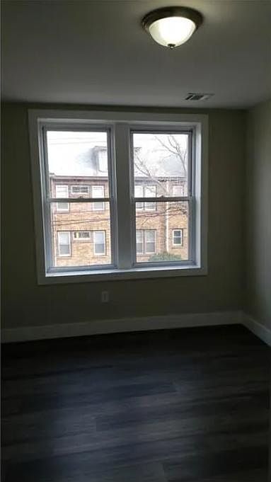 Building Photo 3