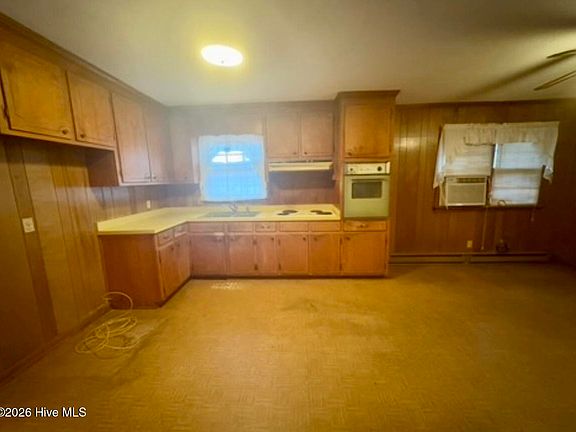3rd image of 213 Rollingwood Drive