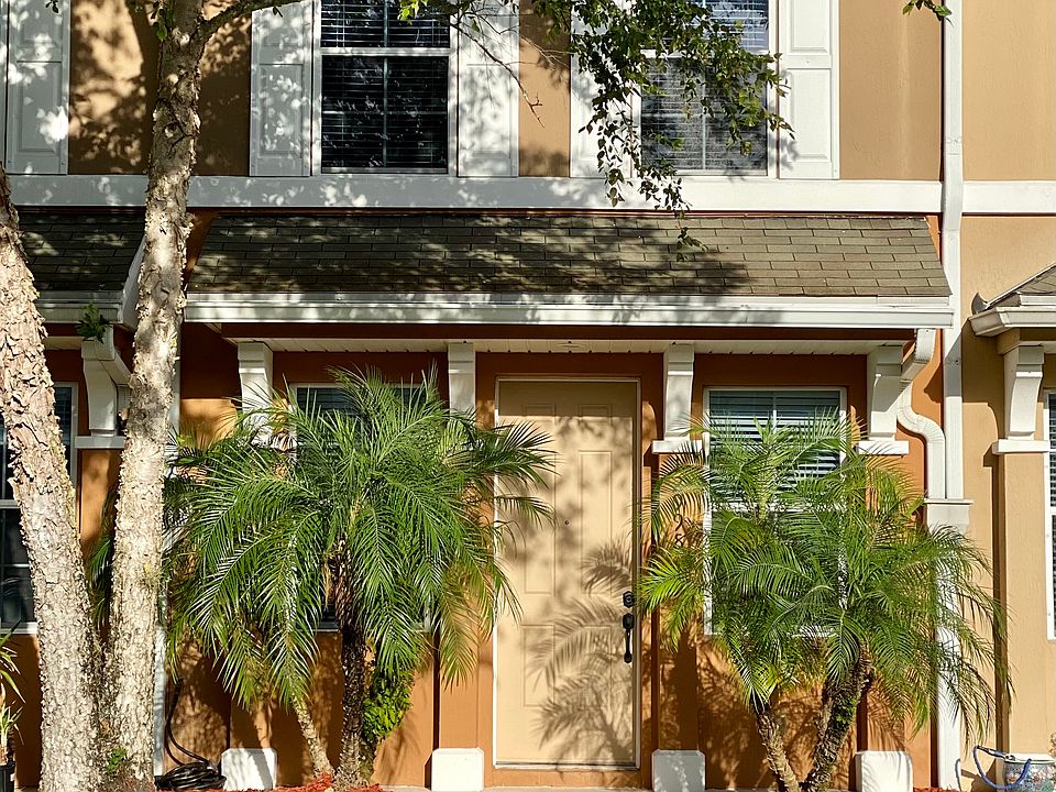 Front Entrance with parking