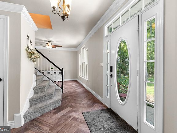 5th image of 34 Bent Creek Ct