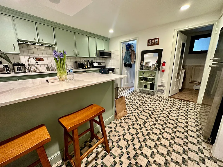 10 Fulkerson St #1 — Photo 2