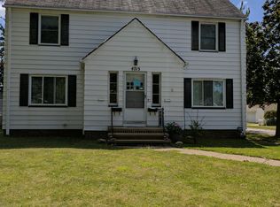 4715 Yorkshire Rd, Parma, OH 44134