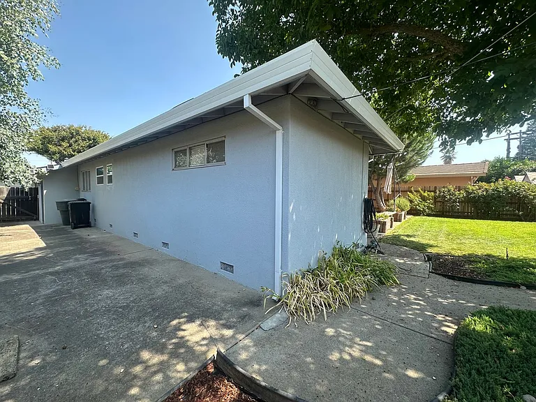 9206 Thilow Dr — Photo 23