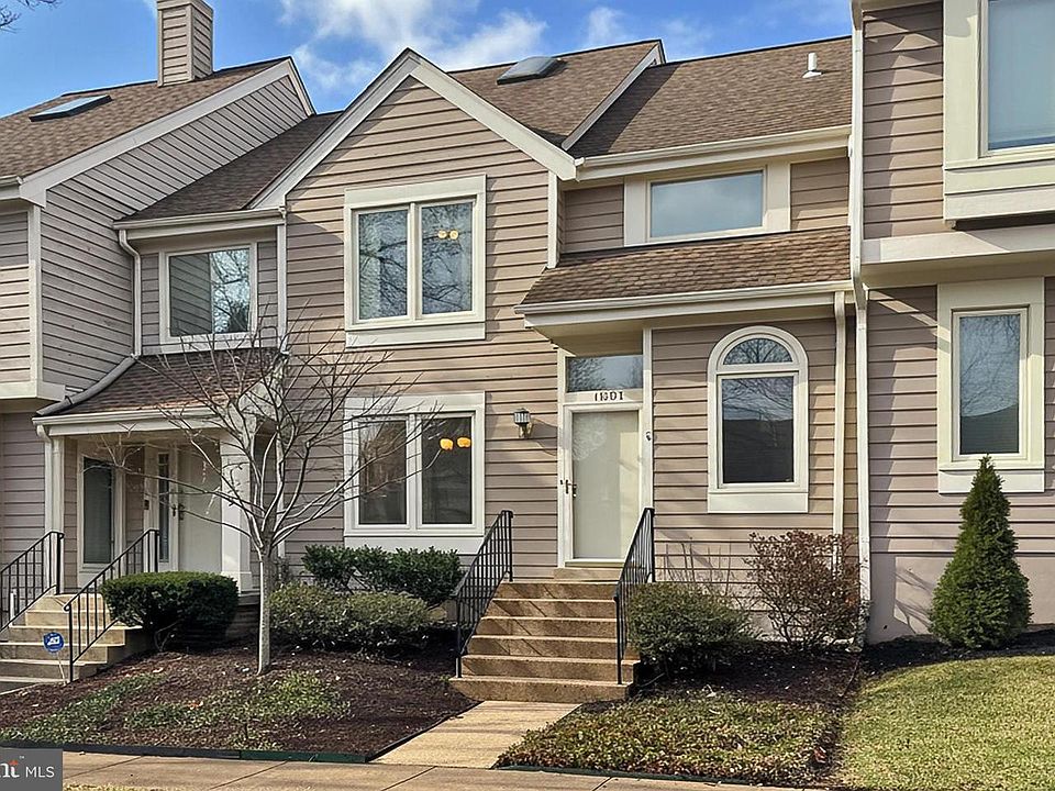 1st image of 1081 Trevino Ln