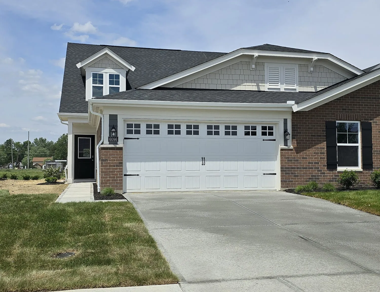 3 bed, 2171 sqft, $2,500 — Photo 2