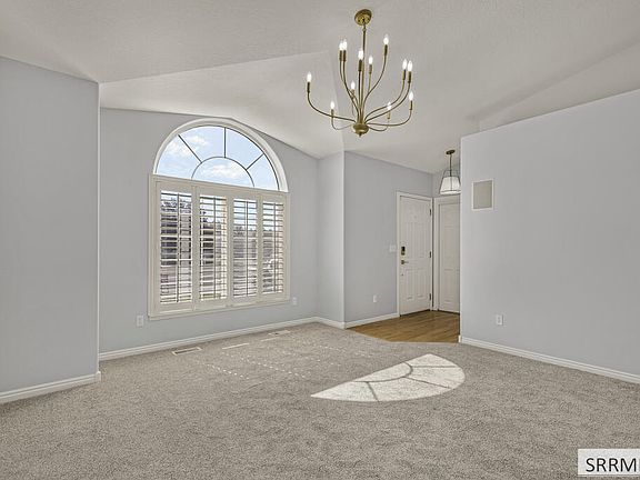 5th image of 2975 E Courtyard Cir