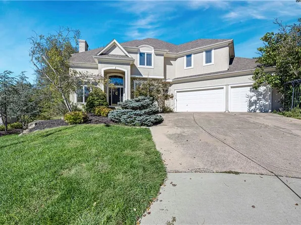 11013 S Glenview Ln, Olathe, KS 66061