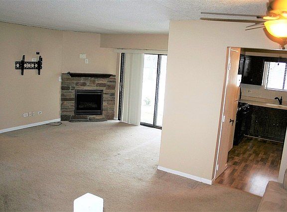 5th image of 2213 Wharf Dr APT 401