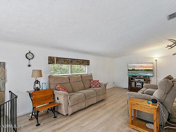 2nd image of 2640 LOURDES Drive W