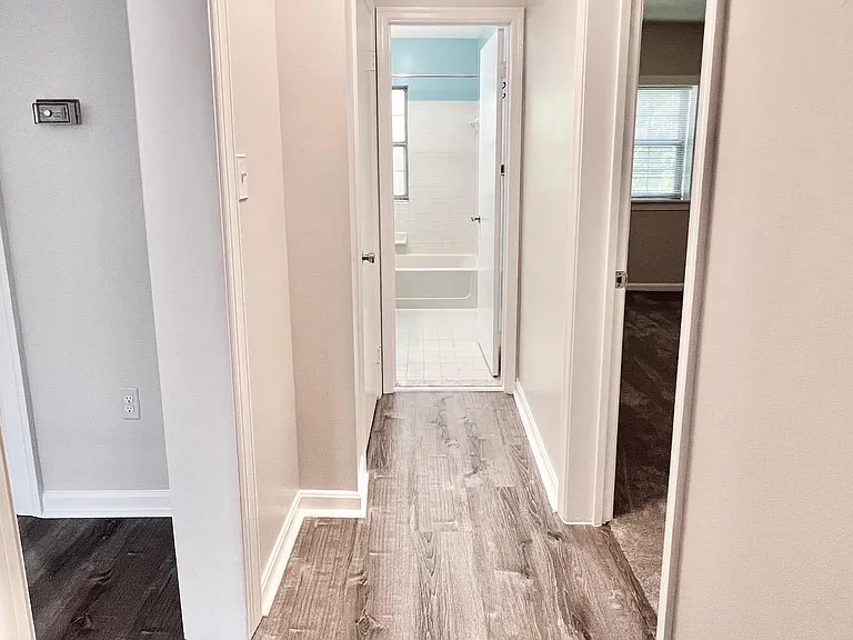 1748 N Rhodes St #6-321 — Photo 15