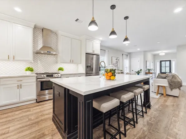 1731 Cheshire Ln, Houston, TX 77018