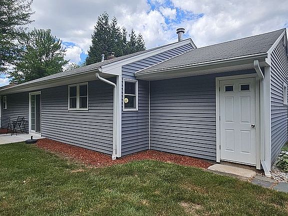 3rd image of 115 Reservoir Rd