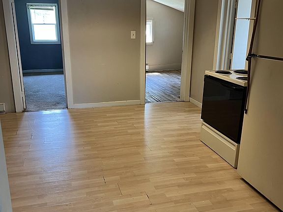 2nd image of 220 E Van Buren St APT 1