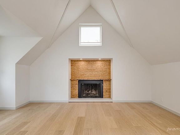 4th image of 4142 24th St