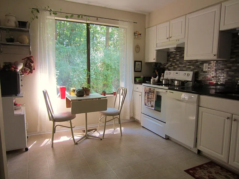 6054 Forrest Hollow Ln — Photo 4