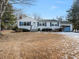 16 Hartwell Dr, Foxboro, MA 02035