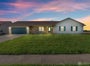 1400 Woodside Dr, Wilmington, OH 45177