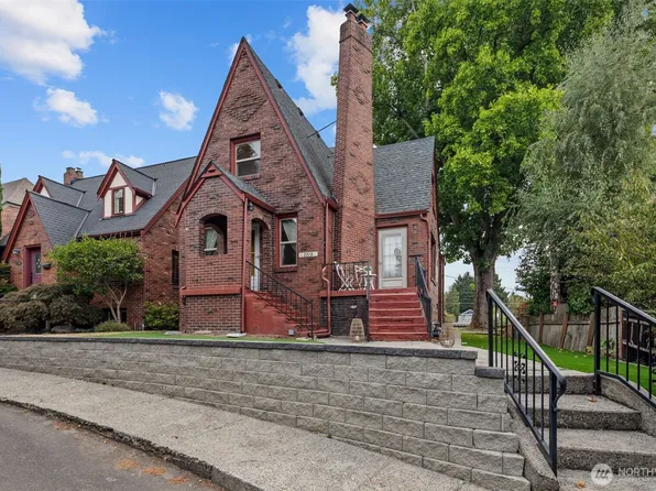 7710 Bagley Avenue N, Seattle, WA 98103