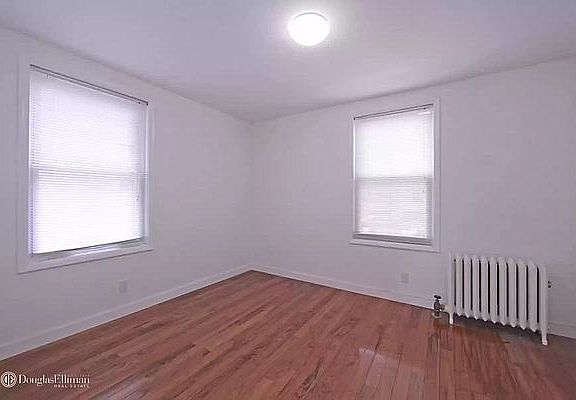 3rd image of 3987 47th St #1F
