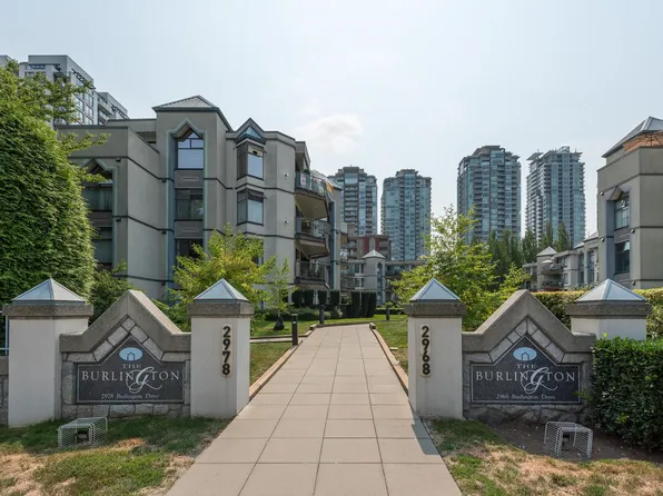 2978 Burlington Dr #212, Coquitlam, BC V3B 7S6