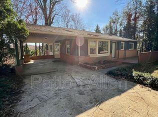 31 E Shore Dr, Asheville, NC 28805