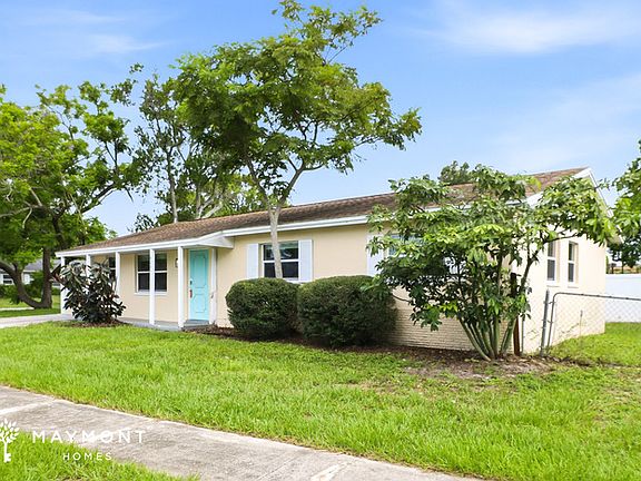 3rd image of 8221 Jacaranda Ave