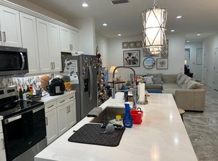 592 Parsons Way, Deerfield Beach, FL 33442