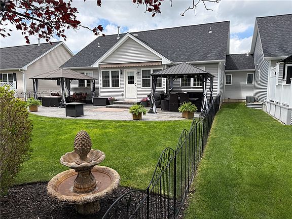 4th image of 151 Stewart Pl