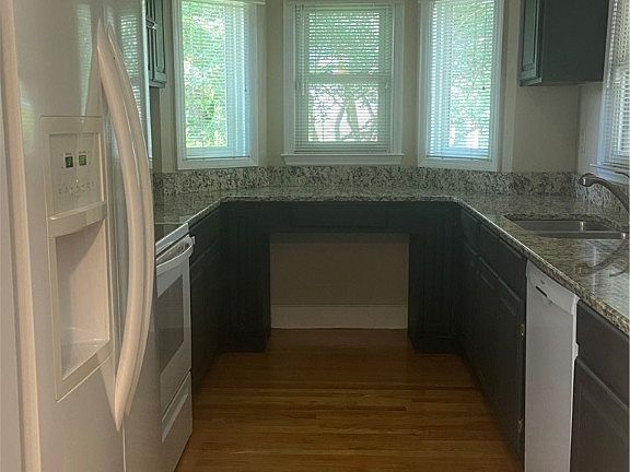 5th image of 741 Victorian Pl