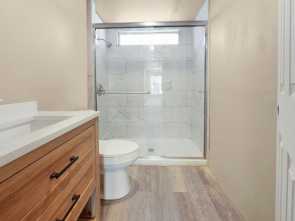 3rd image of 2925 Carlson Dr #1