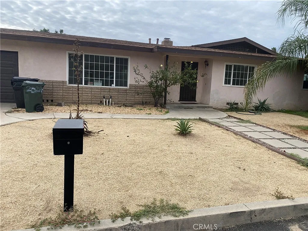 3 bed, 1500 sqft, $3,200 — Photo 2