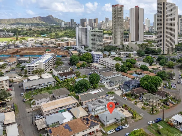 807 Kaaloa St, Honolulu, HI 96826