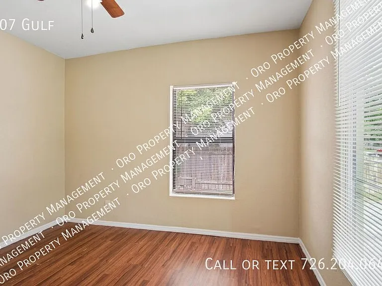 607 Gulf — Photo 13
