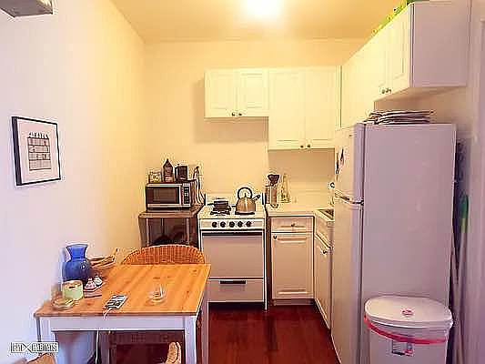 1st image of 156 E 85th St #28
