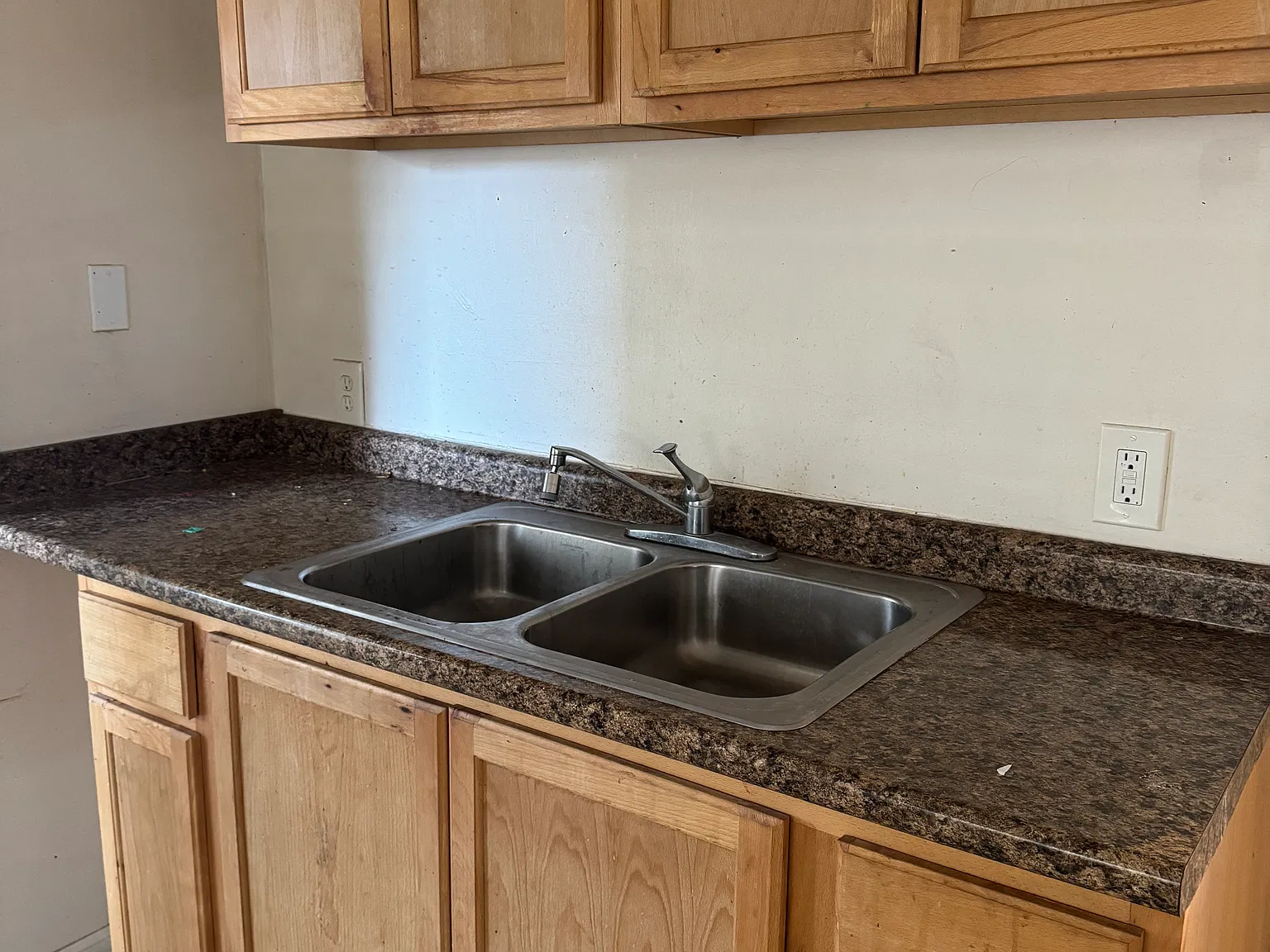 3 bed, 1000 sqft, $1,250 — Photo 4