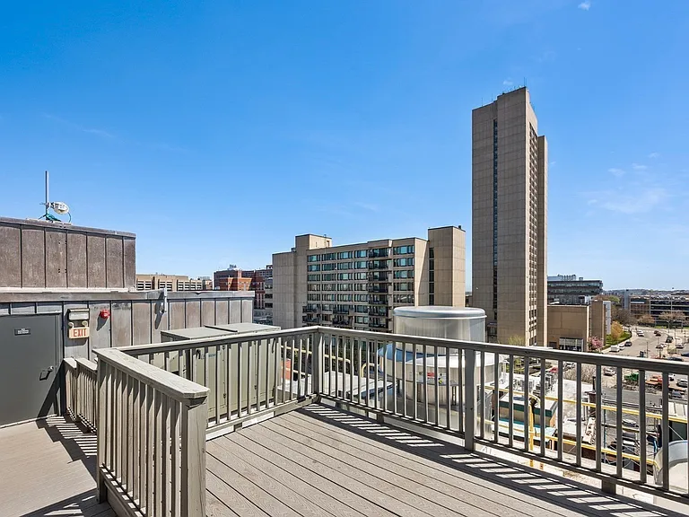 70-72 Northampton St #200 — Photo 10