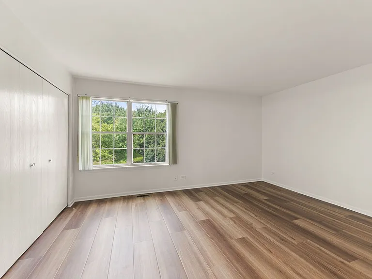 182 Half Moon Cir — Photo 11