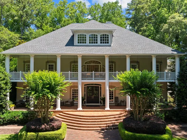 710 Walnut Dr, Marietta, GA 30064
