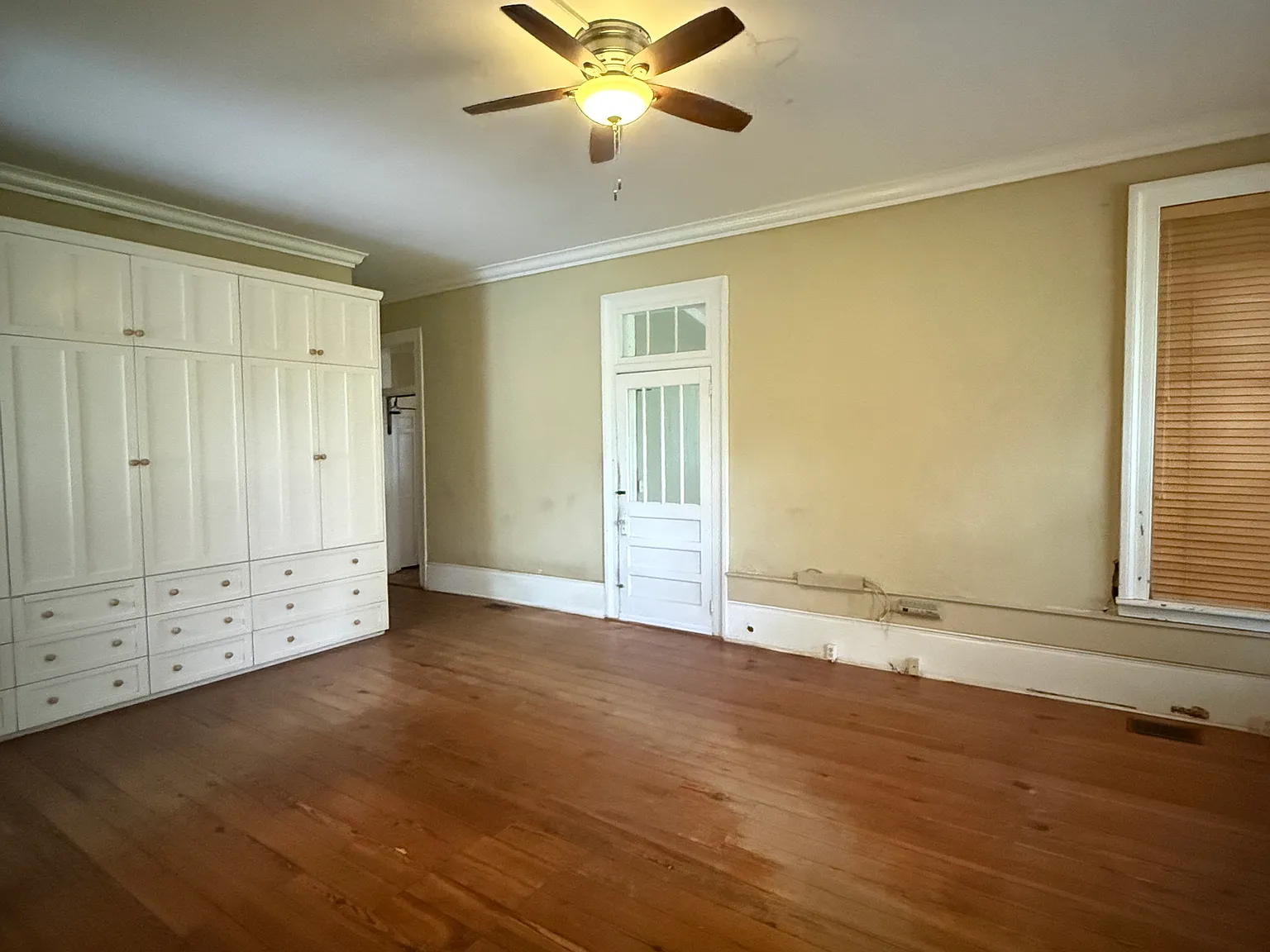 Studio, $800 — Photo 3