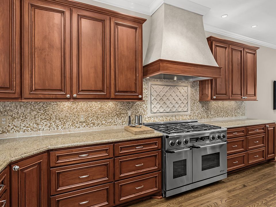 1st image of 701 Vail Ct
