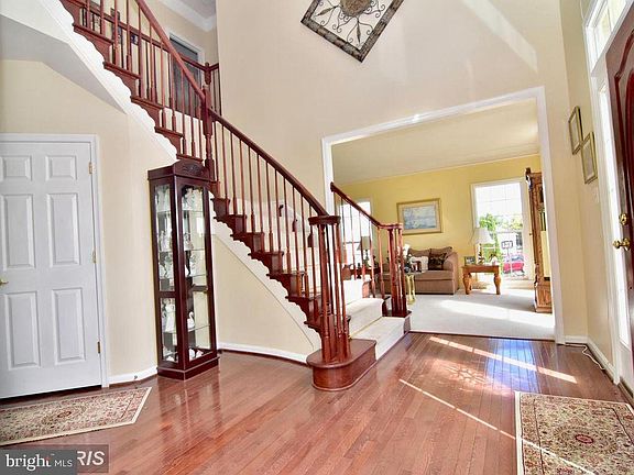 2nd image of 424 Stonecrest Dr
