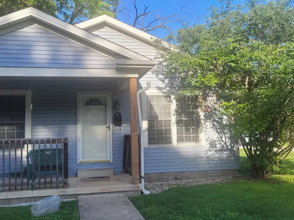 1302 N Champaign St, Champaign, IL 61820