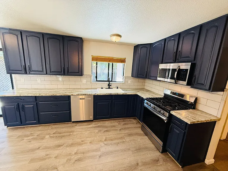 1222 Jobs Peak Dr — Photo 6