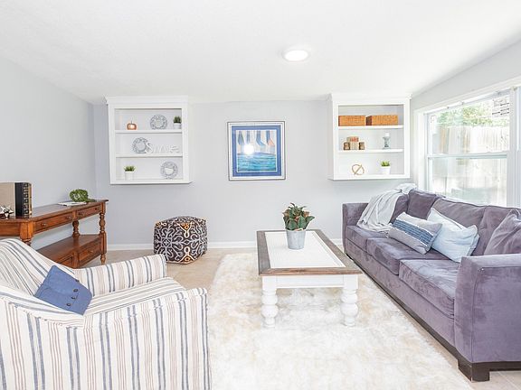 2nd image of 8327 Brackridge Blvd S