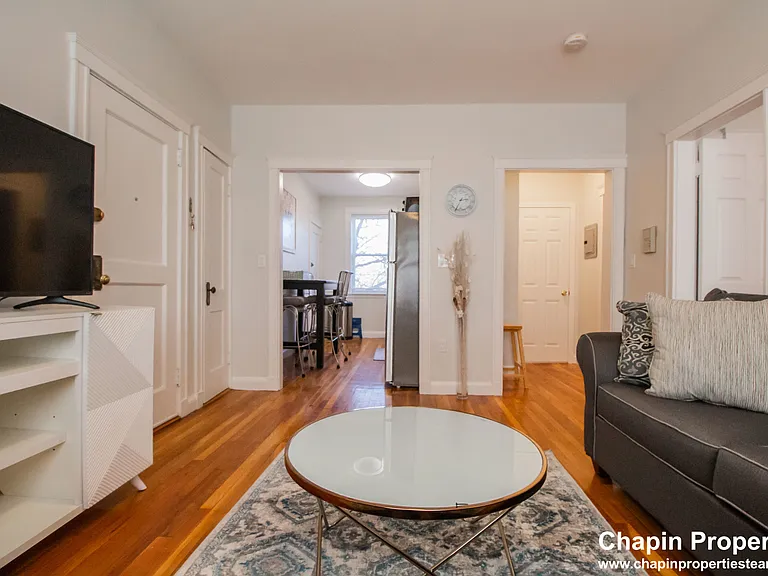 191 Kent St #4 — Photo 7