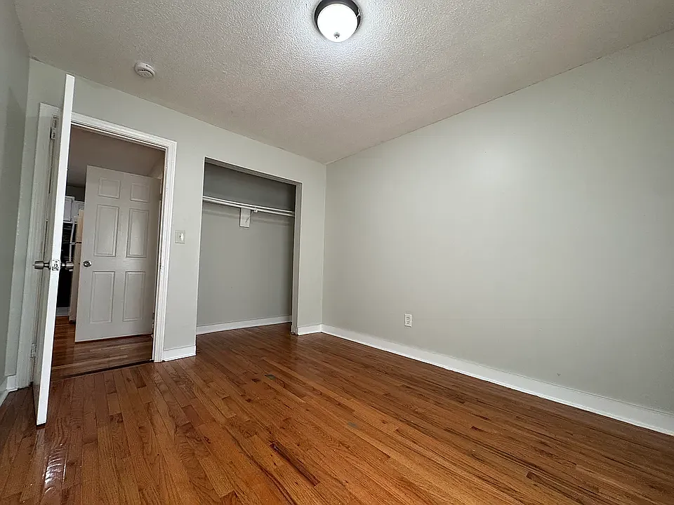 2 bed, 950 sqft, $1,675 — Photo 4